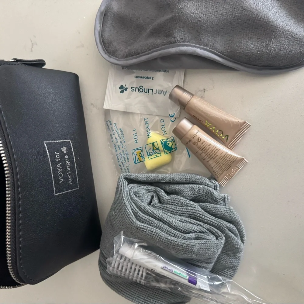 Black Travel Kit by Voya